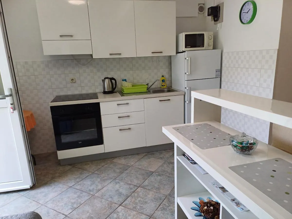 Apartments Lana Pula